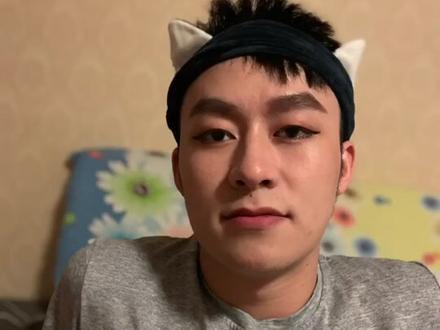 震惊!一男子做了变性手术… 他慢慢的不在是男孩#内容过于真实 #沙雕迷惑行为