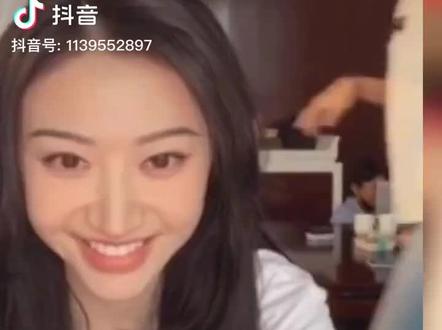 景甜和偶像刘宇宁连麦