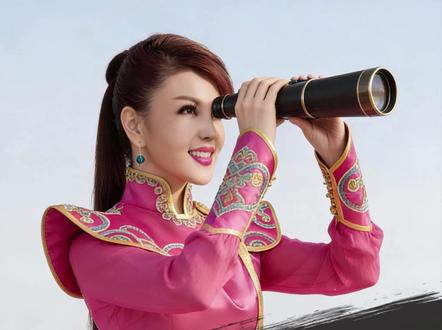 第40集:为啥一个歌手能混成抽象圣体了? #人物志 #乌兰图雅