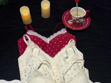 蕉茂家这个敲可爱的舒芙蕾小碎花调整型内衣现在这个价到手两件~关键好穿又好看,少女感十足~#贴身衣物 #谁穿谁好看 #面料柔软舒适#超便宜超划算 #舒适文胸