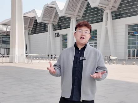 你敢信现在这智能三轮配置比我家四轮还狠#极巡智悦S#高科技这块也是让三轮闯进来了#极巡科技 #极巡智悦 #极巡智能三轮车