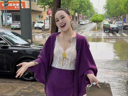 哈哈最近捅了结婚的窝了富婆们,回门穿那个更合适呢##气质女人 #高级感穿搭 #回门宴