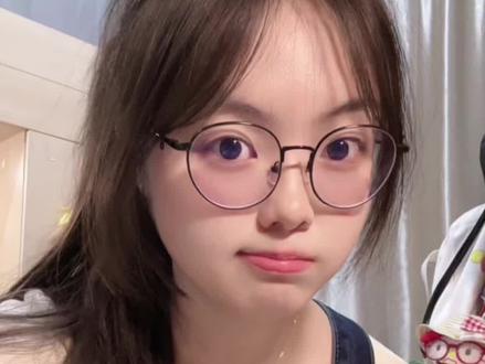 宝宝们要留吗要留吗#大学生穿搭 #宿舍穿搭 #微胖穿搭 #今日穿搭