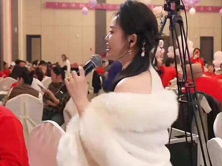 阿朱感谢粉丝这段唱哭……#阿朱 #多美的一张脸呀