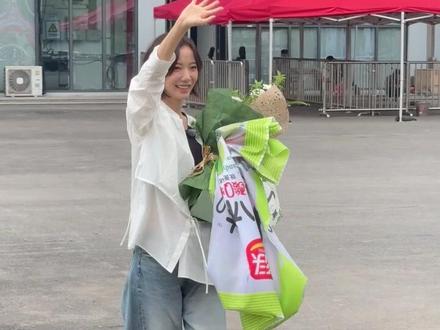 王珞丹:好羞耻 好好笑~~#王珞丹 #小样 #搞笑#战袍