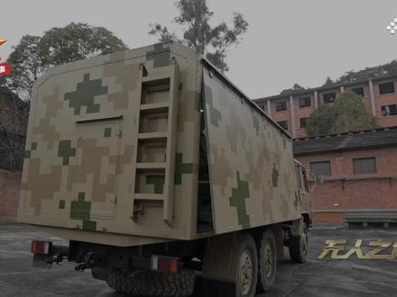 最新一代机器狼巷战画面首度公开!(央视频号:央视军事)