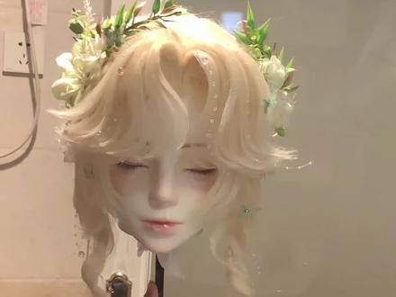 园丁宁芙奖假发跟练教程第二期来啦~
这期比较长,宝宝们可以收藏放慢跟练!建议看一遍后再跟着一起做哦,有不懂的地方都可以问~下期我们教盘发和华改思路哦
#cos假发造型 #园丁艾玛 #园丁宁芙奖 #假发教程 #第五人格