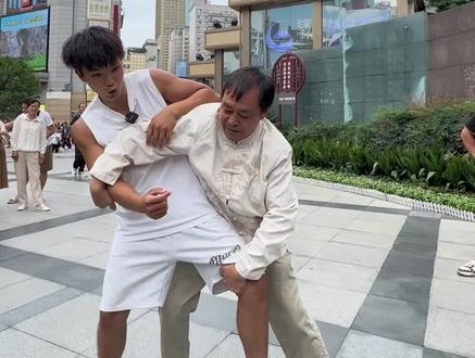 当马老师传授我闪电五连鞭 #整活