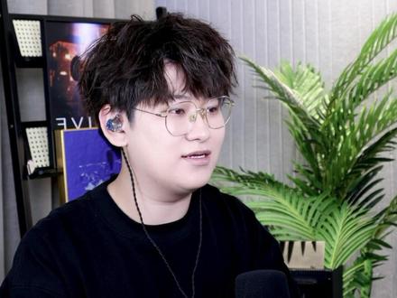 声乐老师reaction《歌手2026》周兴哲《永不失联 的爱》!#周兴哲 #歌手2026 #抖音音乐客厅 #音乐课堂乐评团 #歌手2026我来评