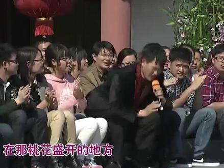 大衣哥演唱《在那桃花盛开的地方》,最好听的翻唱无疑了!"经典老歌 "翻唱经典老歌 "大衣哥