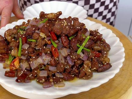 家常版孜然羊肉,不油炸一次成功!这个炒羊肉秘诀!比羊肉串还香 #羊肉 #烧烤 #美食教程 #家常菜 #美食趣胃计划