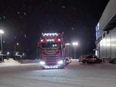 冰人版本,斯堪尼亚S650v8双挂冷藏车#冷藏车 #卡车 #斯堪尼亚公路之王 #斯堪尼亚 #北欧卡车 @热门DJ @热门音乐🔥 @抖音小助手