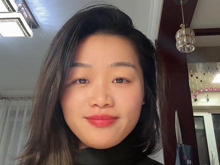 有色金属ETF怎么选? 想布局有色金属ETF但不知道怎么选?今天2分钟给你讲透核心逻辑!
首先明确:有色金属ETF是跟踪行业指数的基金,覆盖铜、铝、锂、黄金、稀土等核心品种,能分散投资风险,适合看好新能源需求和周期行情的朋友。
挑选小技巧:先定投资方向,再看基金规模和流动性,优先选规模超10亿的,交易更顺畅。
市场有风险,投资需谨慎
#知识科普 #涨知识 #每日分享 #普及知识 #ETF