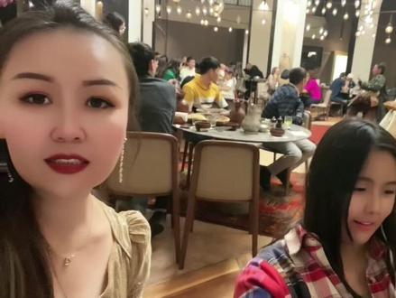 #永远保持对生活的热爱 #店内实拍视频 一大家子相聚在阿拉木图sandeh 餐厅,感谢妹妹妹夫的盛情款待🥰