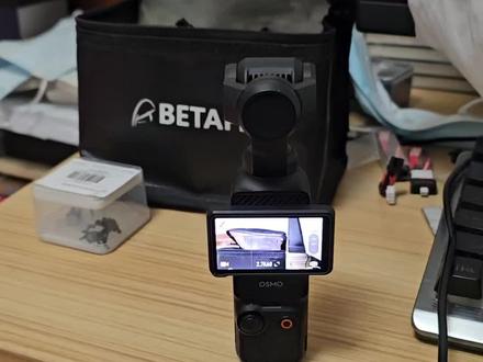 大疆pocket4又跳票了,但是友商们的pocket快要来了,一英寸大底,哈苏影调,中长焦,8K,全部都上齐了#大疆 #pocket3 #无人机 #航拍 #大疆无人机