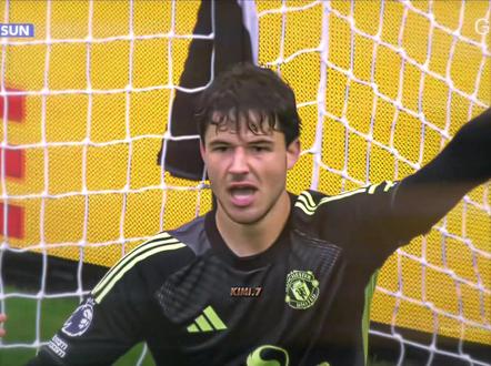 “完美诠释了什么叫扑救型门将”#拉门斯 #足球 #曼联