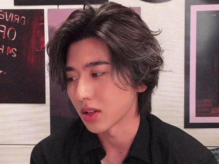 开场曲honour也是我的爱!
#蔡徐坤新专辑kun
#蔡徐坤直播
#honour