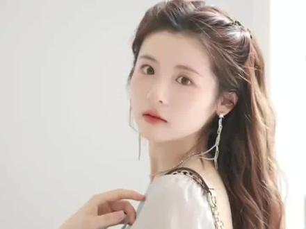 六一穿裙子的简单发型#编发教程 #教程 #六一发型 #编发