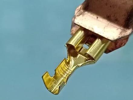 插拔式冷压接线端子正确焊接