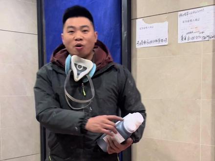 邻居换了大高门,心里有点堵?余师傅教你完美“化解”!不拆不砸重塑门面!#入户门改造 #防盗门加高门楣 #入户门改色 #广元余师傅 #紫荆华庭