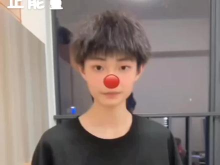 放过他们吧@青梅 @竹马 青梅得了抑郁症,竹马被劝学,你好像要毁了这一切#正能量 #李文杰