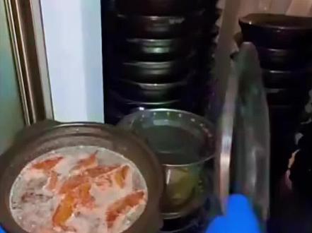 市面椰子水风波居然爆大雷#椰子水 #椰子水曝光事件 #椰子水塌房 #万万没想到 #归鸿影