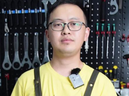 今天给大家演示一下如何正确的进行碟片去污!#自行车