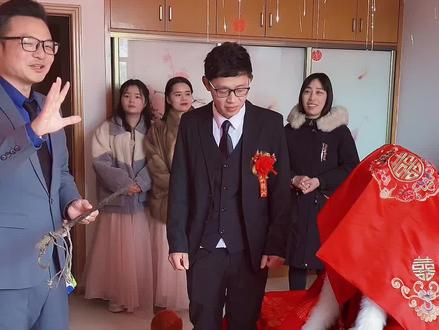 盖头落地,大吉大利!#主持人储亮