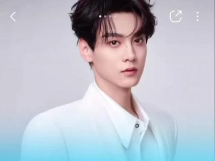 在我们疯狂存月月照片的时候,雷子又干了一件大事#大城小爱