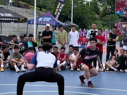 我是猴山的、猴山校队的、猴山猴王这样叫:你干嘛~哎哟