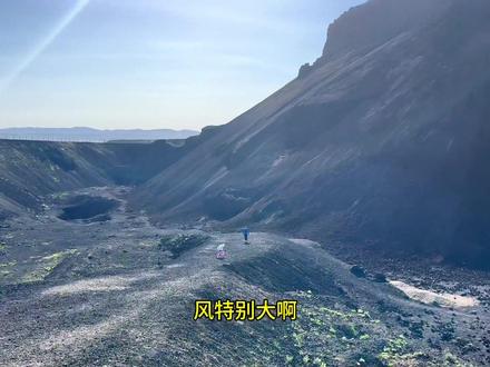 到火星人的窝了,内蒙乌兰哈达火山地质公园,离乌兰察布100KM,住旁边的民宿,晚上看个草原的星星#乌兰哈达火山地质公园 #旅行 #内蒙古 #旅行vlog#人类高质量暑假