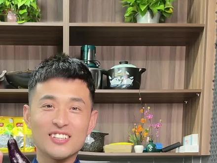 年夜饭上少不了的,炸茄盒#年夜饭 #年夜饭菜谱 #抖音美食 #美食教程 #美食vlog @DOU+小助手