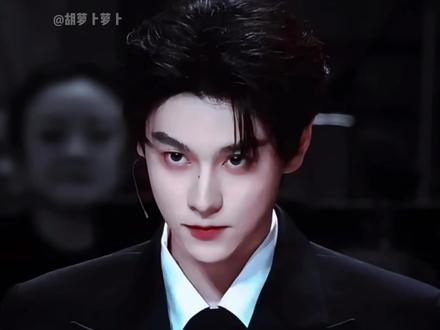 甜玉米的“全银河系应援” #梓渝 #甜玉米 #梓渝演唱会 #lp