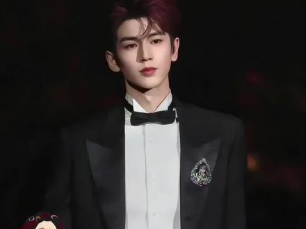 3.17娱乐资讯:宋祖儿 丁禹兮,王玉雯,郭晓婷,李昀锐 白鹿,于适,杨幂,章子怡,朱一龙,虞书欣,张凌赫,笨蛋美女,张凌赫 田戚薇,李婉妲,矮子#明星 #娱乐评论大赏 #娱乐播报台 #娱乐圈 #娱乐聚焦