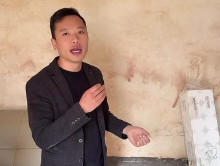 刀疤哥的床#刀疤哥 #荒野刀疤哥 #荒野求生 #公益活动 @脱颖哥(爱心活动)