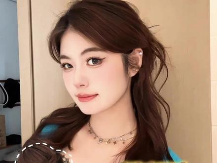 新年氛围感半扎鸡毛发 手残党也能秒会#过年发型#手残党也能学会的发型 #半扎发