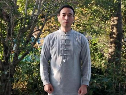 传武经典步法—矮子步,坚持每天长练练练,益处多多。#中医养生 #太极 #运动 #传统武术 #功夫 #养生
