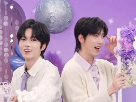 嘻嘻 还是活人好看
直播糖点合集
#黄星 #邱鼎杰