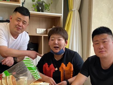 娥家八姐诞生#娥哥的兄弟们 #娥哥日常 #随拍 #记录真实生活