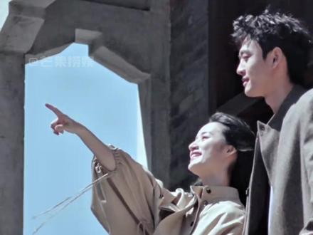 王天辰北京西城的鸽子飞到了上海,现在你的身边有晓婷陪你看鸽子了!!!#王天辰 #郭晓婷