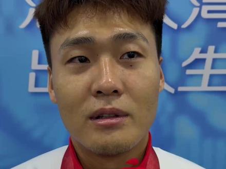 #赵睿含泪告别广东球迷 职业生涯第一次夺得全运男篮冠军,#赵睿 接受广东体育频道独家专访表示,这将是他参加的最后一届全运会,深情告别广东球迷!#广东男篮全运会夺金