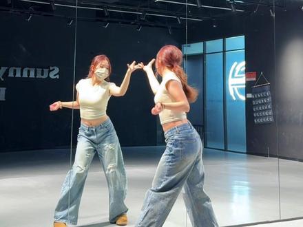 来晚了#倪鼠摇 #倪鼠摇4 #卡点舞 #一学就会系列 #零基础学舞蹈 @DOU+上热门 @DOU+小助手 @抖音小助手