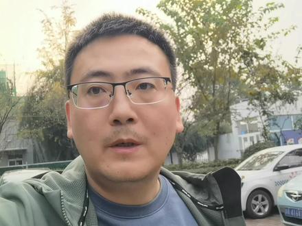 4S店送的行车记录仪,试试好不好用