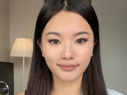 亚裔骨相修容🇺🇸|保姆级新手跟练教程❗️
#修容提亮#美妆模范生 #我的春节仪式感#马年新妆新好物 #春节妆容教程