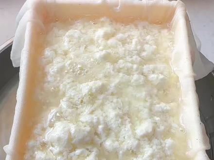 卤水大豆腐家常做法,比例是半斤黄豆四斤水,绞肉机、破壁机、豆浆机都可以做,非常简单#豆腐#卤水豆腐#盐卤豆腐#自制美食
