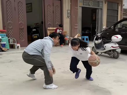 广西女孩冯敏敏用实力证明汗水本身也是最强的天赋#篮球