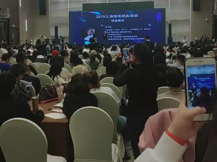 @杜子建 杜老师你账号价值10个亿?我笑了🙄