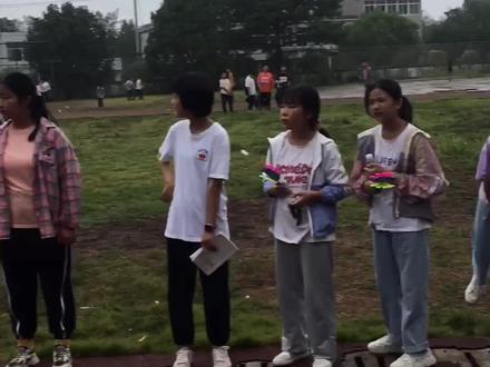 男子1500米5分20秒破校记录👍👍