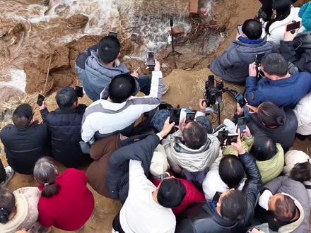 #郑州贾鲁河源头泉水又喷出来了 如果贾鲁河热泉流量持续加大,就能让沿河两岸人民这个冬天都能泡上温泉!#贾鲁河 #贾鲁河上游温泉 #梨园河村温泉