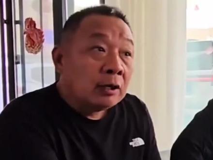 什么都能不计较,唯独不能让自己不开心。得失无所谓,犯错也无妨,凡事看开就好……#于东来#快乐就这么简单#快乐 #许昌街溜子 #快乐就这么简单